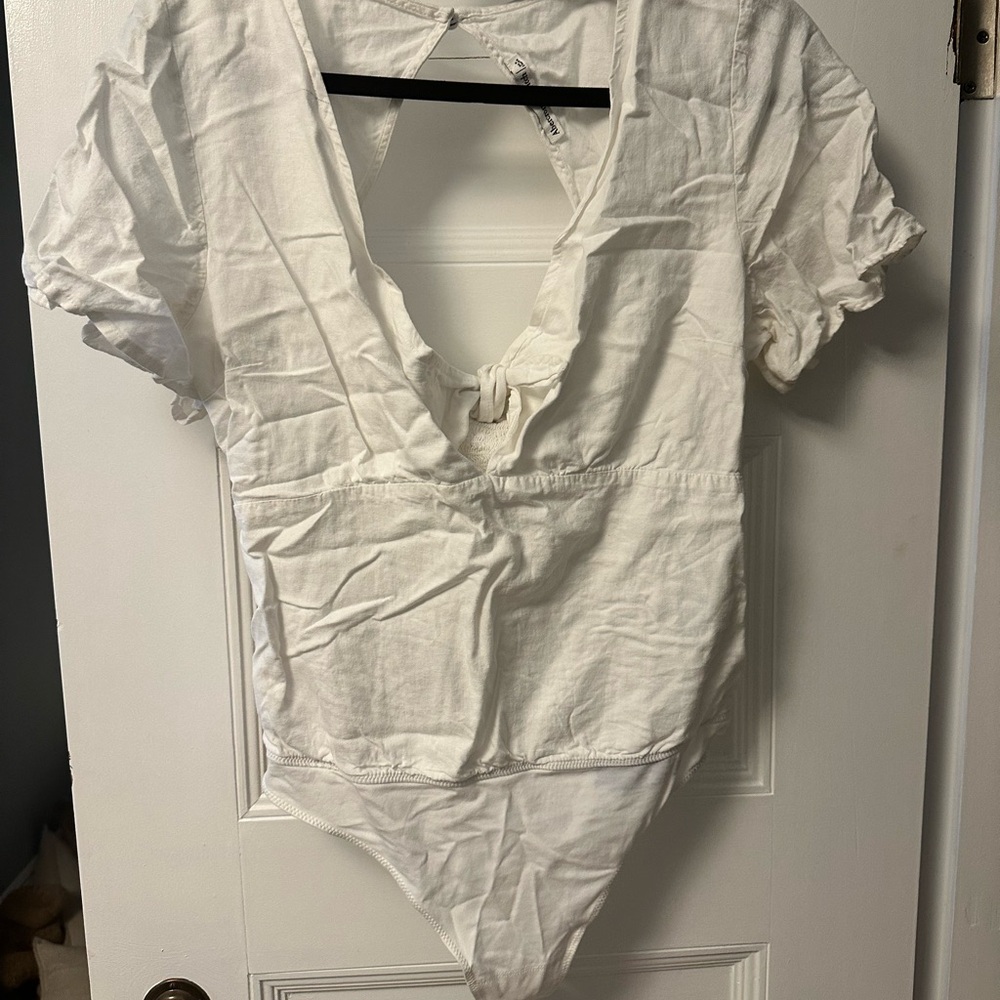 Abercrombie & Fitch White Short Sleeve Bodysuit